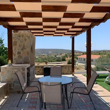 Magnolia Captains House With A Pool ليماسول